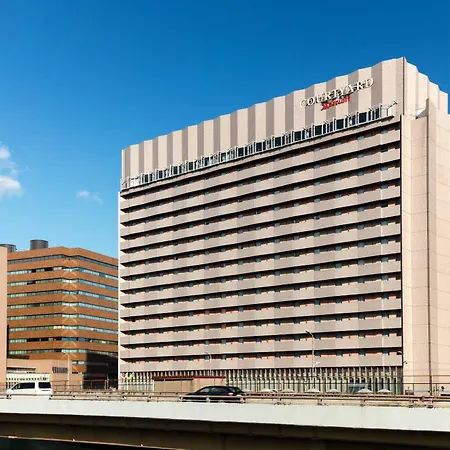 Courtyard By Marriott Shin-Osaka Station-3