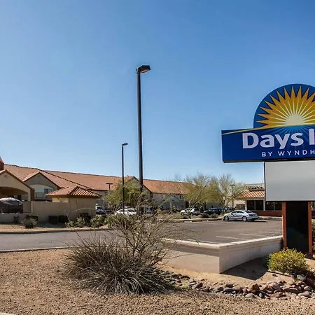 Days Inn By Wyndham Phoenix North-3