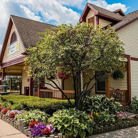 Econo Lodge & Suites Grand Rapids Airport-3