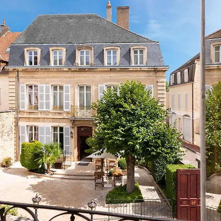 L'Hotel-3