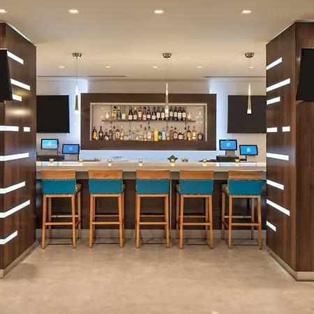 Hampton Inn & Suites Miami Airport South/Blue Lagoon-2