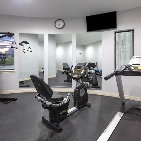 Baymont By Wyndham Houston Hobby Airport-3
