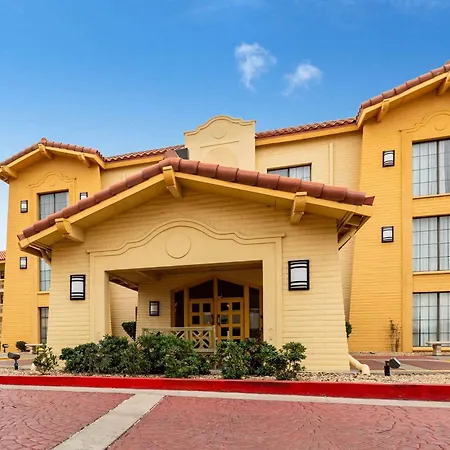 La Quinta Inn By Wyndham El Paso West-2