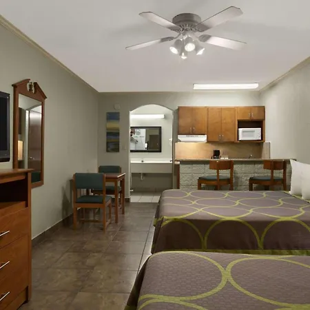 Super 8 By Wyndham South Padre Island-2