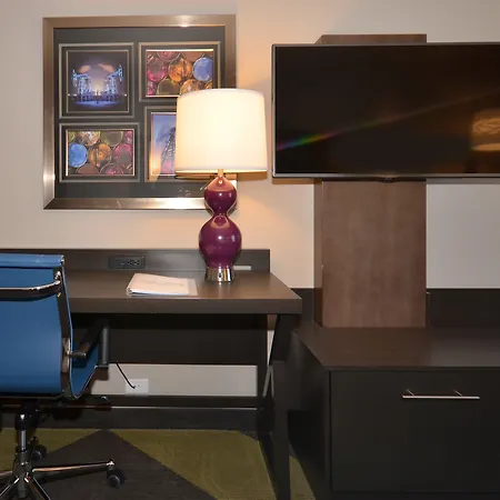Holiday Inn Express & Suites Oklahoma City Mid - Arpt Area By Ihg-3