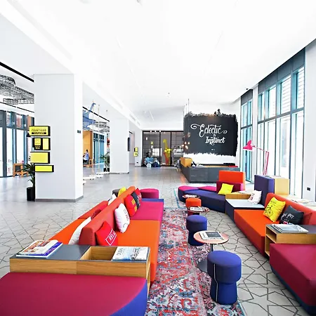 Hampton By Hilton Dubai Al Seef-2