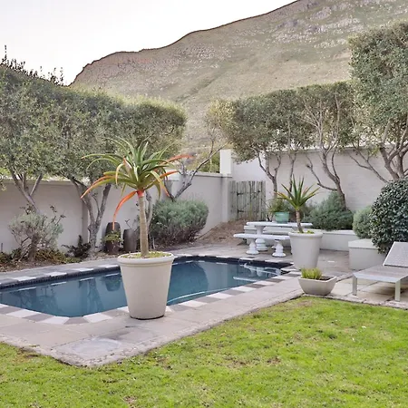 Hermanus Lodge On The Green - Solar Power-3