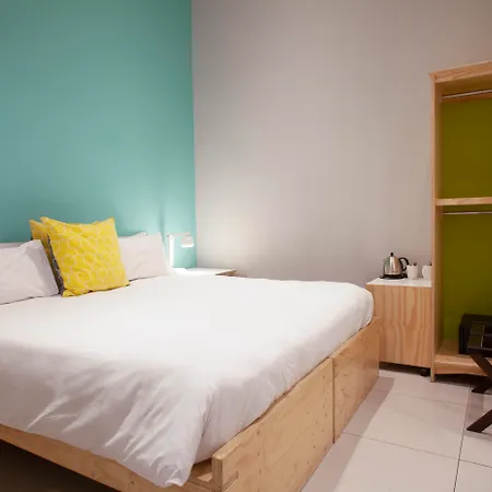 Mojo Hotel & Market-3