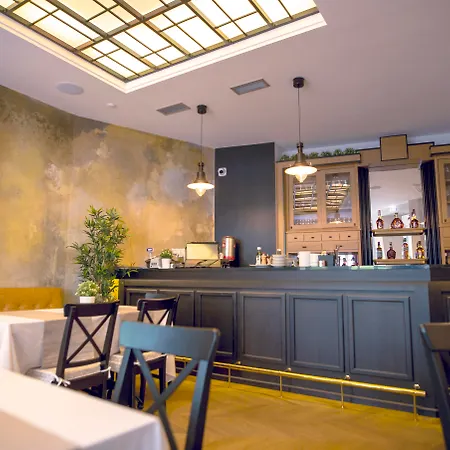 Public House Hotel-2
