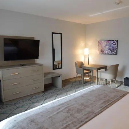 Best Western Plus Executive Residency Oklahoma City I-35-3