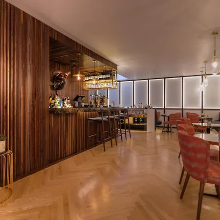 The Convo Porto Hotel & Suites-3