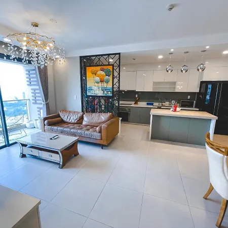Luxury Gold Apartment 86 -Rooftop Pool Central City-2