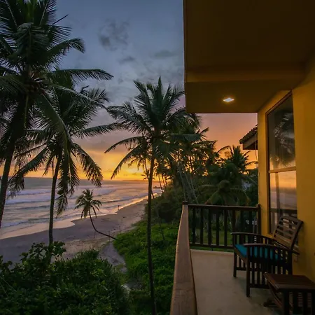 Top Secret Beach Hotel-3