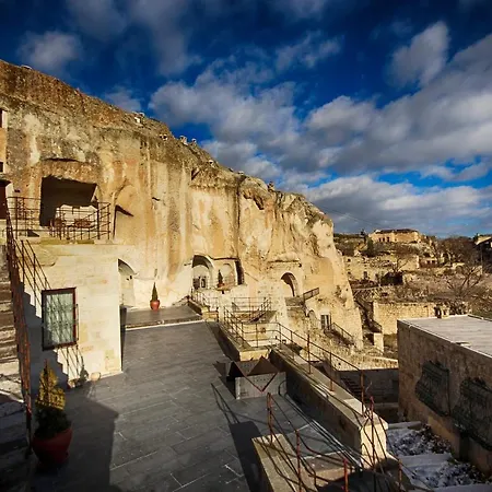 1811 Cave Hotel-3