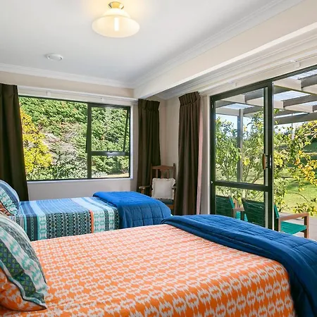 Lupin Lodge Bed & Breakfast-2