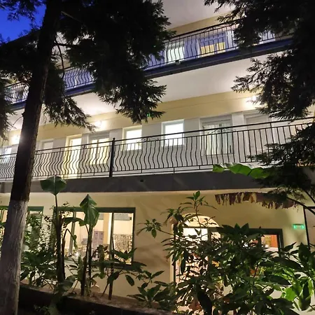 Spanos Apartments Anna'S Lodge-2