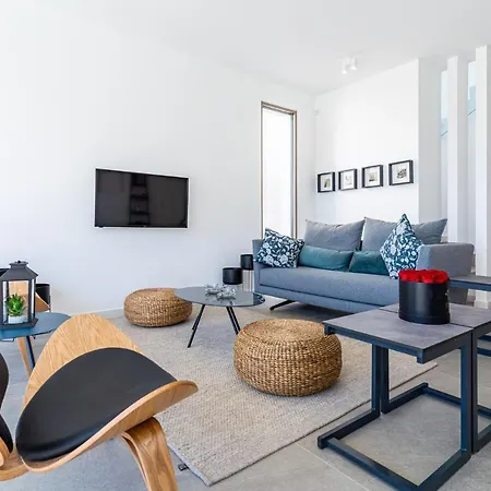 Cyan 3-Bedroom Villa In Protaras-3