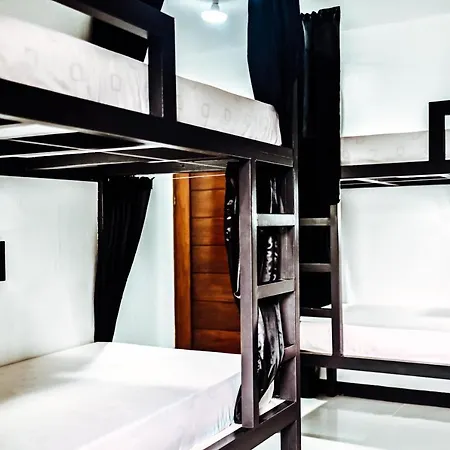 Island Brasserie Hostel-3