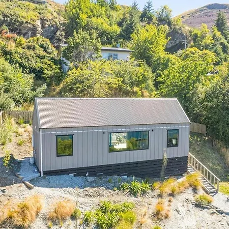Picture Perfect - Queenstown Holiday Home-3