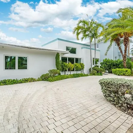 Casa Flamingo Intracoastal Front With Heated Pool-3
