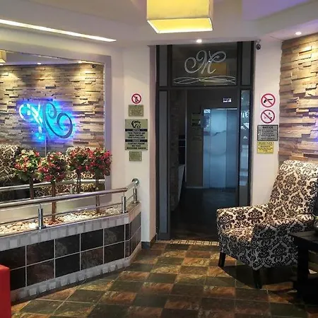G6 On Marlborough Durban South Beachfront Self-Catering Unit Plus Private Bedroom-2