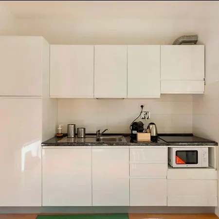 Florence Green Apartment-2