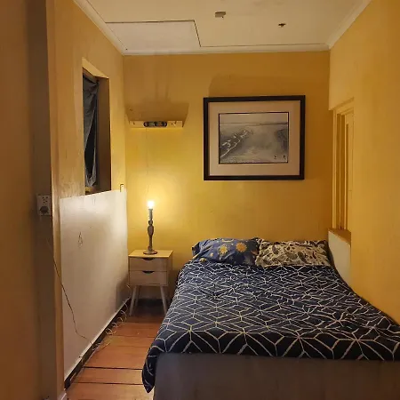 St Kilda East Backpackers' Hostel-2