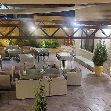 Black Iris Hotel-2