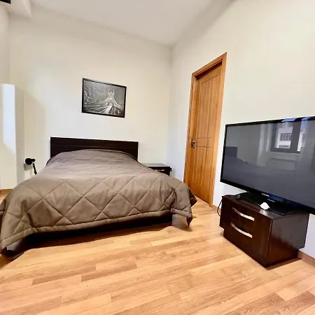 Modern Apartment In The Heart Of Yerevan, Beverly Hills-3