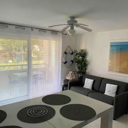Studio Dans Residence Piscine 500M De La Plage 2**-2