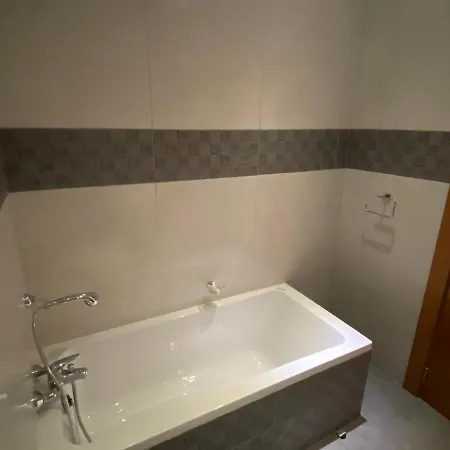 Sliema Central 2-Bedroom On A Quiet Street, Near Valletta By Malta Weekend-3