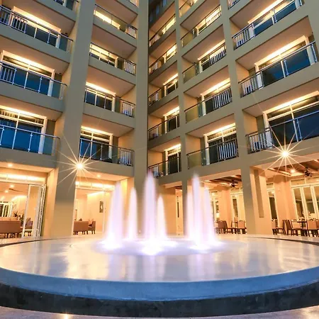 Crystal Palace Luxury Hotel Pattaya-3