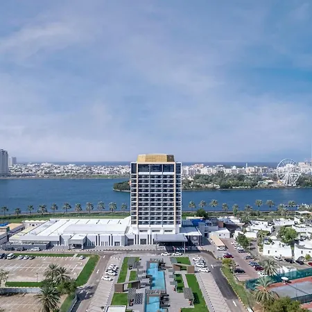Hotel Holiday International-2
