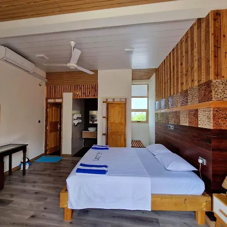 Finolhu Beach Guest House-2