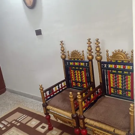 Room With Separate Entrance & Parking & Fast Wifi-3