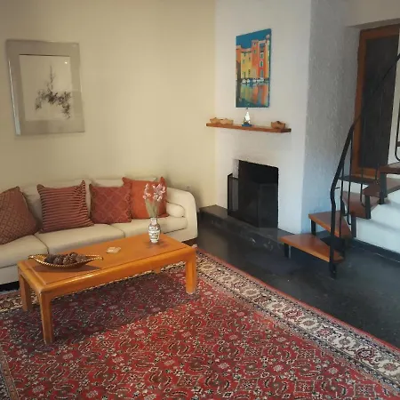Sunny Apartment Northern Athens-2