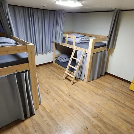 Able Guesthouse Hongdae 2-2