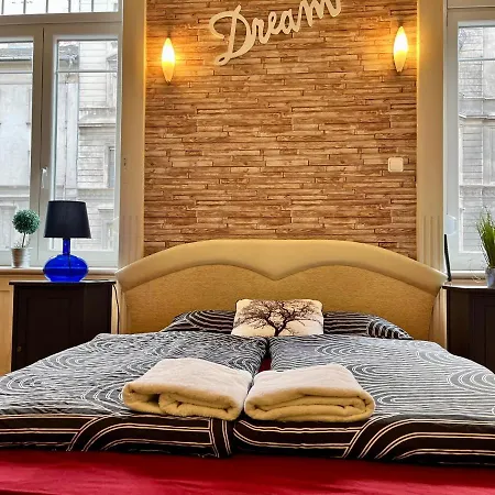 Zen Hostel By Central Market-2