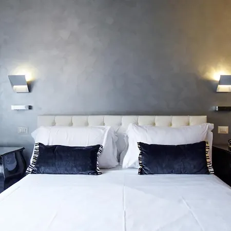 Navona Secret Stay Guest House-2