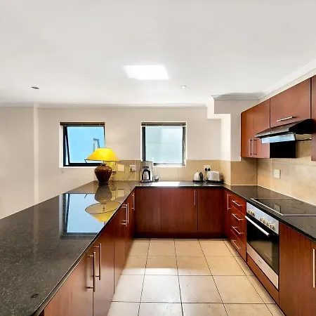 Central, Views, Fast Wi-Fi, Reduced Rates, Parking-3