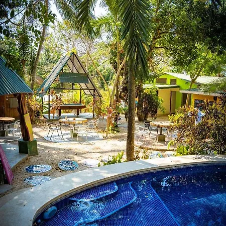 Pura Vida Mini Hostel Santa Teresa-3
