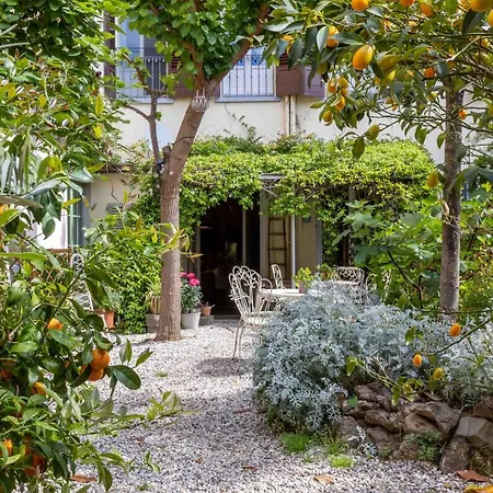 Secret Garden Firenze B&B-2