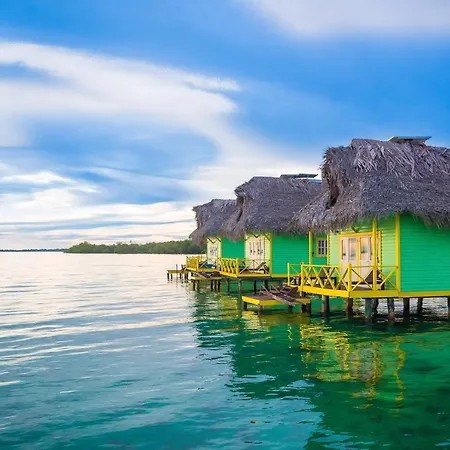 Punta Caracol Acqua Lodge-3