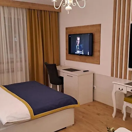 Hotel Jet Set Pale-2