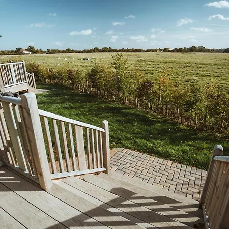 Hornington Manor Luxury Shepherd Huts-3