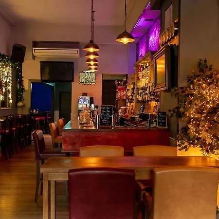 Bru Bar & Hostel-2
