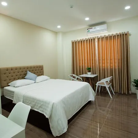 Palm City Luxury Stay-3
