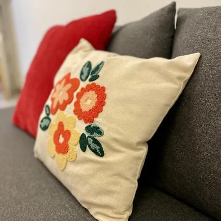 Stylish One Bedroom Flat In The Heart Of Madrid-3