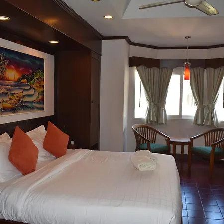 Karon Cafe Inn-2