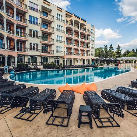Avenue Deluxe Hotel-2